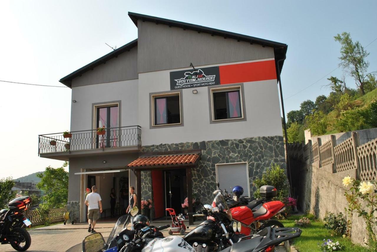 Bed and Breakfast Italian Piston House Sport Moto Rent Millesimo Esterno foto