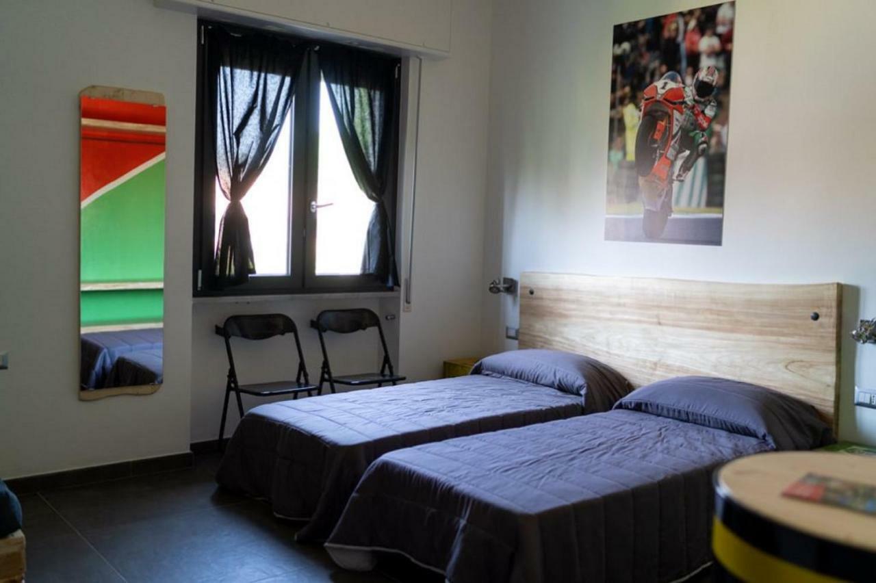 Bed and Breakfast Italian Piston House Sport Moto Rent Millesimo Esterno foto