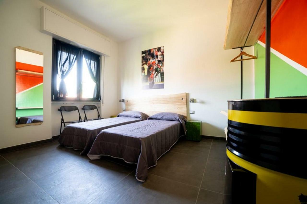 Bed and Breakfast Italian Piston House Sport Moto Rent Millesimo Esterno foto